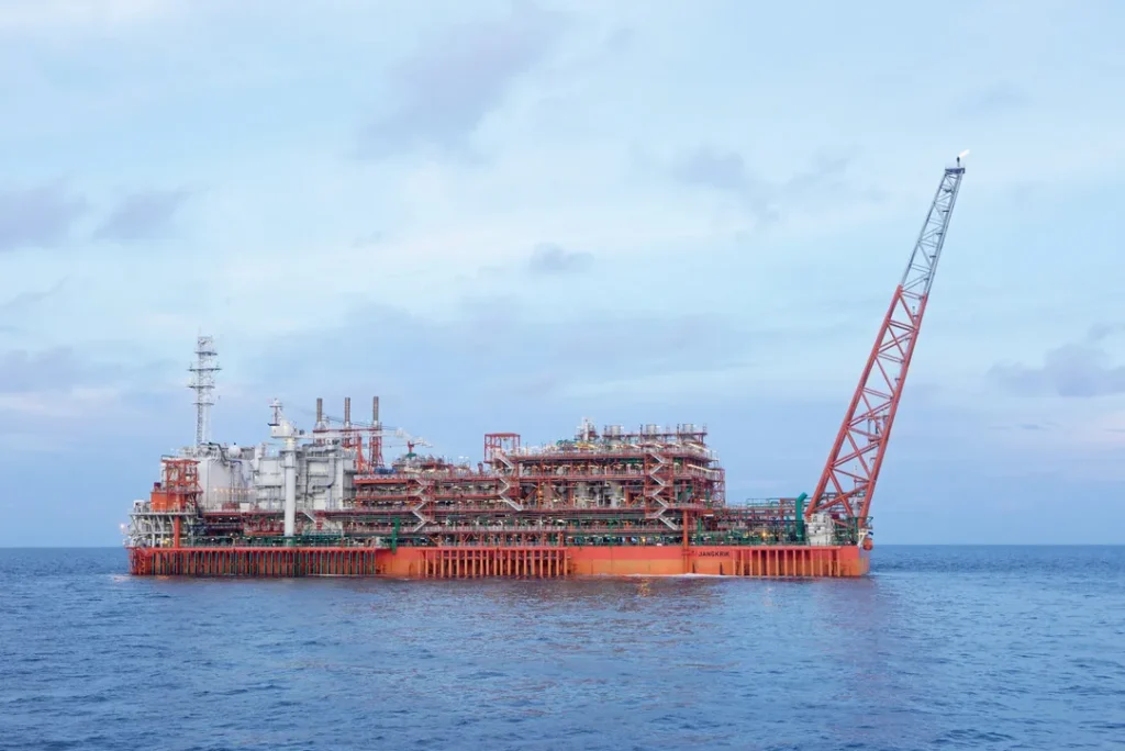 Eni tenders for drillship for ultra-deepwater exploration