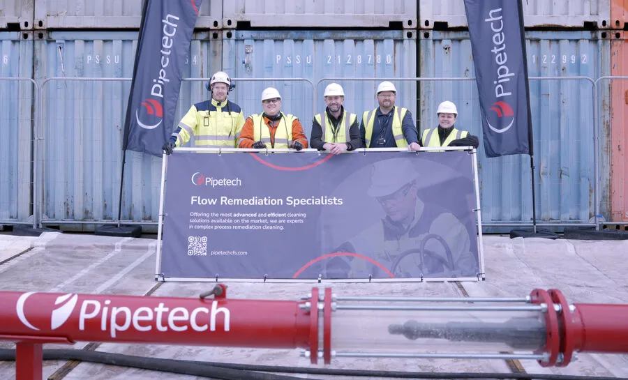 The Pipetech team alongside the DSR - (L to R) Håvard Nicolaysen, Project Manager ; Stewart Mcintosh, DSR Project Manager; Leonard Hamill, Operations Director; Gavin Booth, Business Development Manag