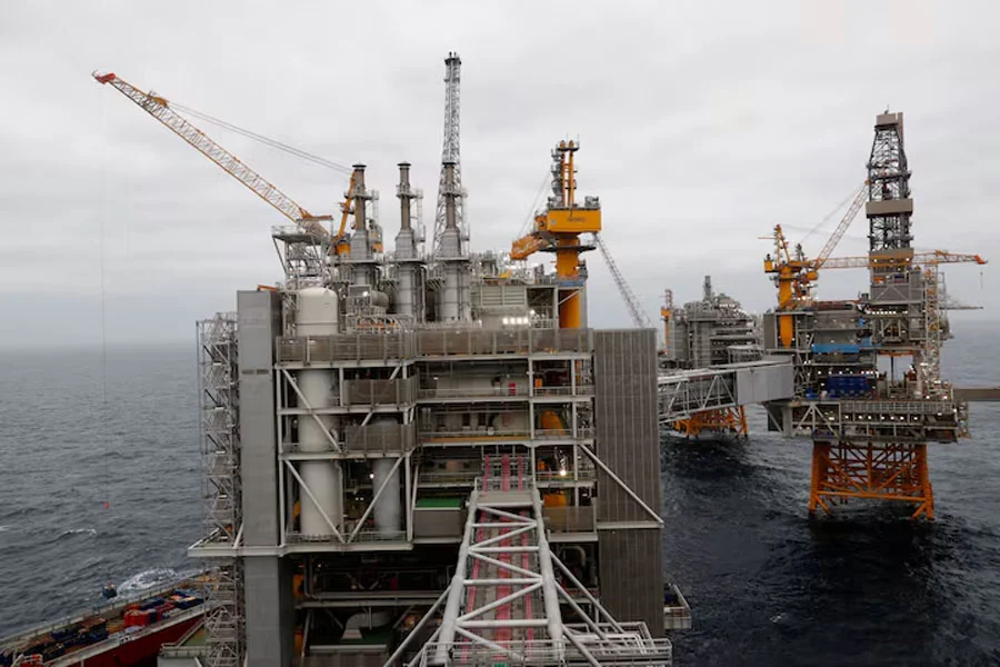 Total, Aker BP seek bigger stakes in giant Equinor oilfield