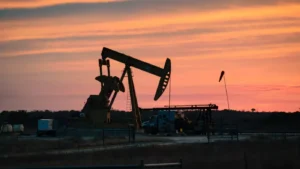 US oil output set for first annual drop since pandemic