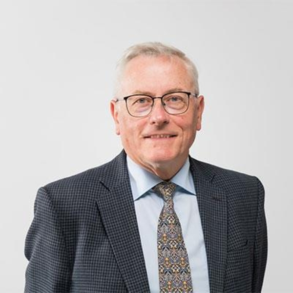 Momentum grinds to a halt in UK economy, Joe Nellis pic