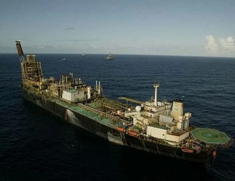 Petrobras launches tender to reuse the topsides of the P-35 and P-37 platforms