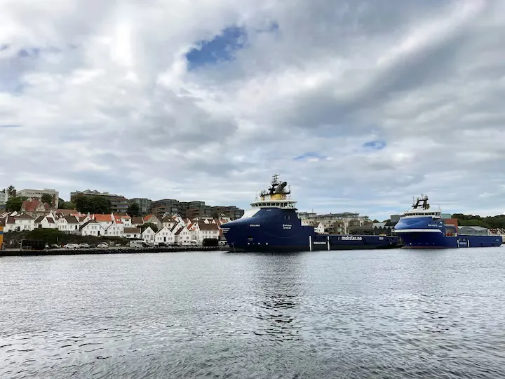Offshore oil and gas platform supply vessels (PSVs) are docked at a pier in Stavanger, Norway, August 10, 2021. Picture taken August 10, 2021. REUTERS Nerijus Adomaitis Purchase Licensing Rights