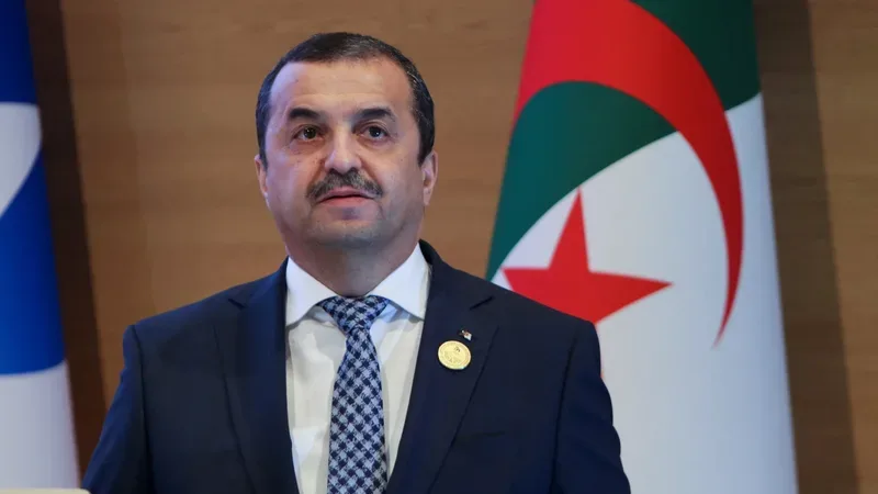 Algeria to share oil output in deal with Saudi company