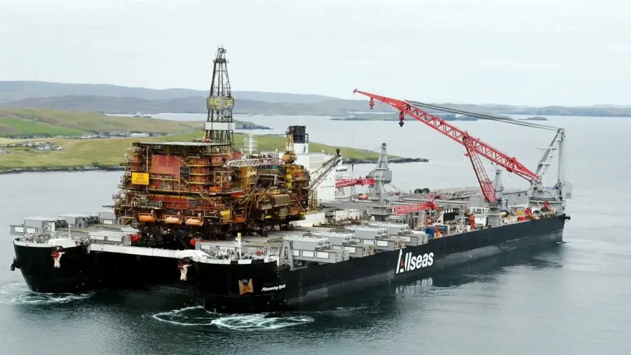 World’s Largest Heavy Lift Vessel Removes 17,200-Ton Platform from North Sea, 42 Years After First Oil Production, Heading for Dismantling in Shetland